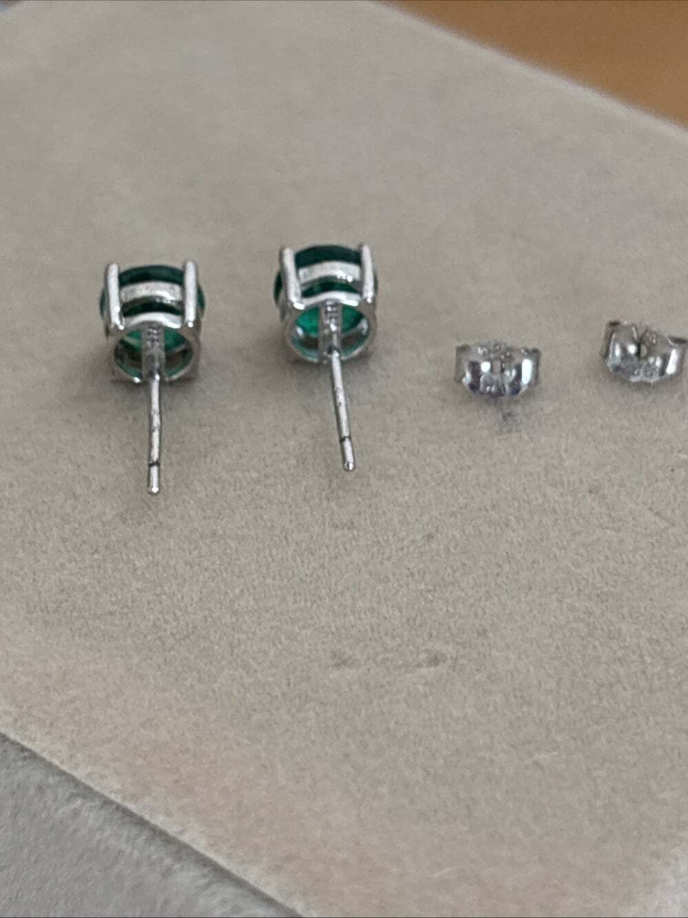 Sterling Silver ~1.2 tcw Round Cut Lab Created Green Emerald Stud Earrings - Picture 11 of 12
